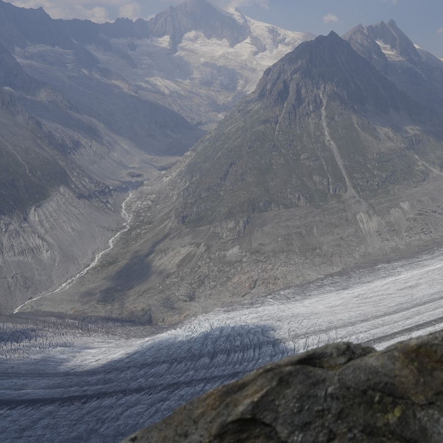 Bild 3 von 8 zum Beitrag «Heute ging es für die Grossen von der Fiescheralp auf eine abwechslungsreiche Wanderung Richtung Aletschgletscher. 🏔️»